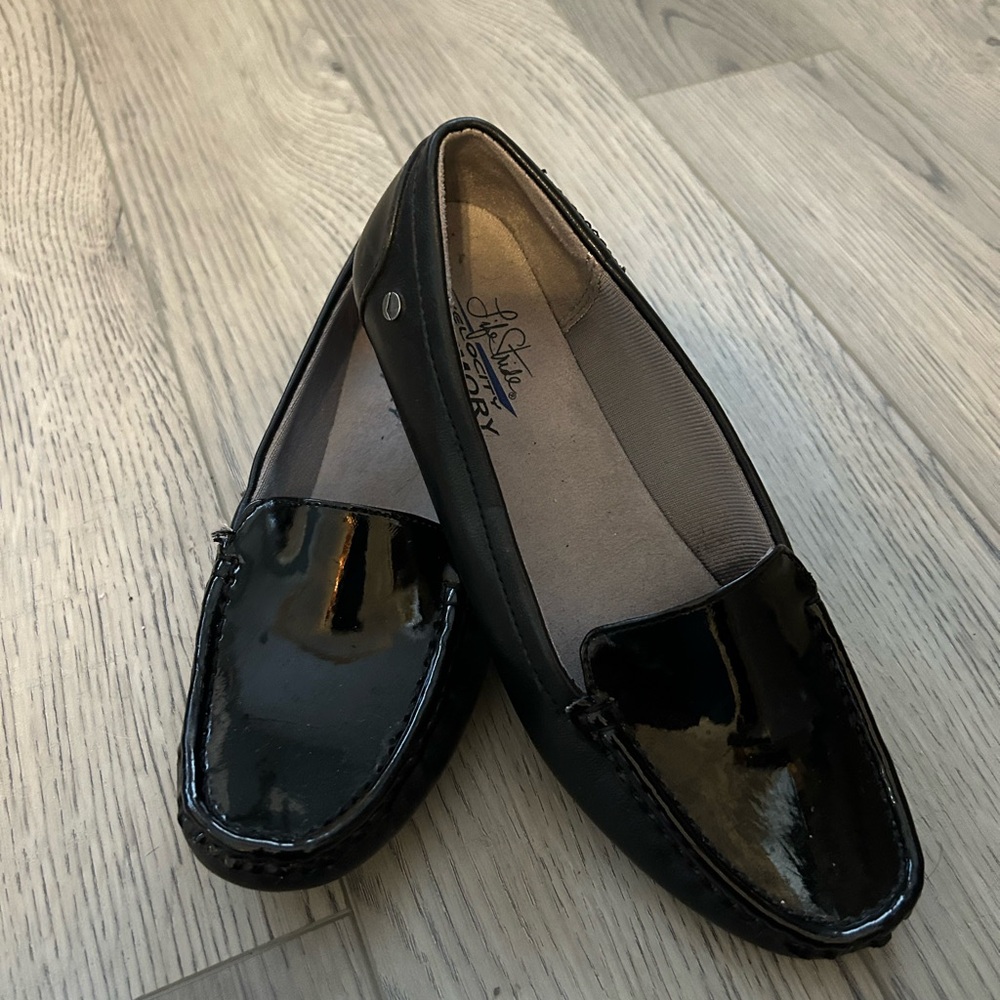 Life Stride Shiny Black Flats